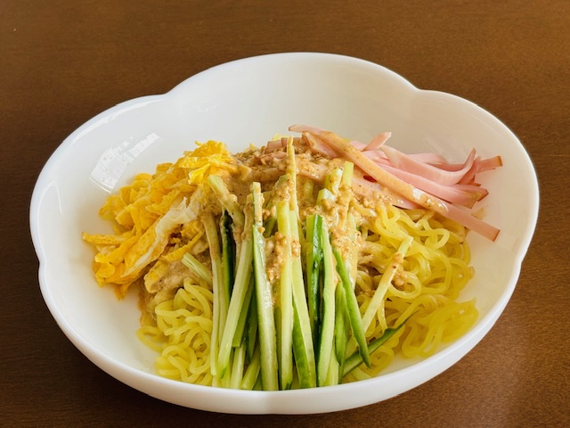 暑い日にオススメ！胡麻香る濃厚冷やし中華