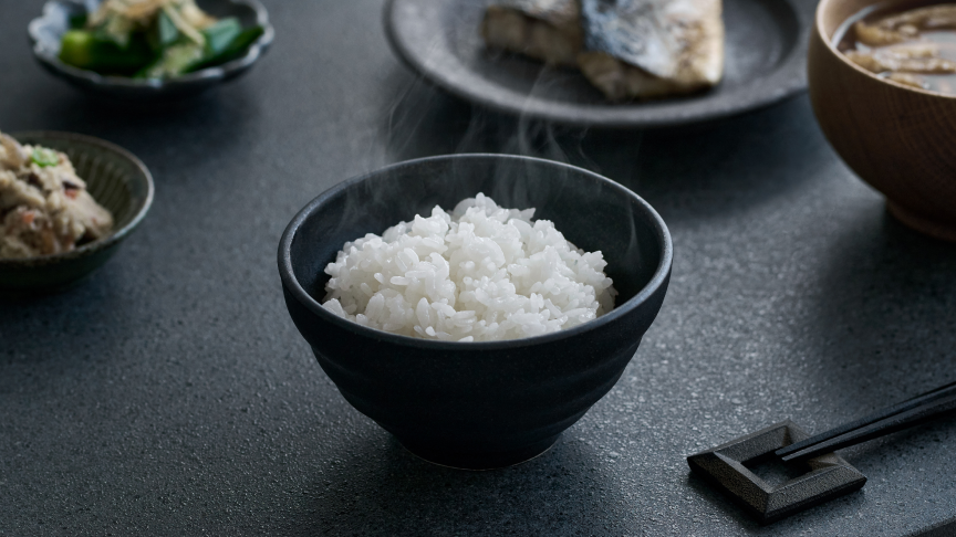 foodable炊飯器と銘柄米でおにぎり