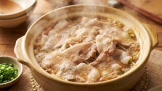 【市販の素で失敗知らず！】豚バラと野菜で温まる簡単生姜味噌鍋