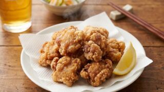 鶏もも肉で絶品！外カリ中ジュワな「究極の塩からあげ」